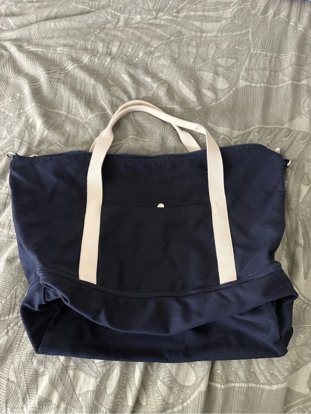 Lo & Sons Navy Duffel Tote with Cream Handles